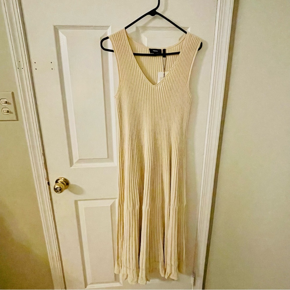 Theory- The “Ottoman Dress”, in Crema, Ribbed Sleeveless Sweater Dress, L, NWT